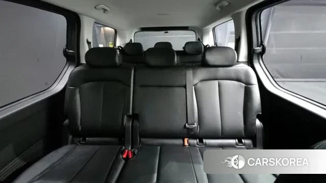 Hyundai Staria 2022 Белый из Кореи, фото 3