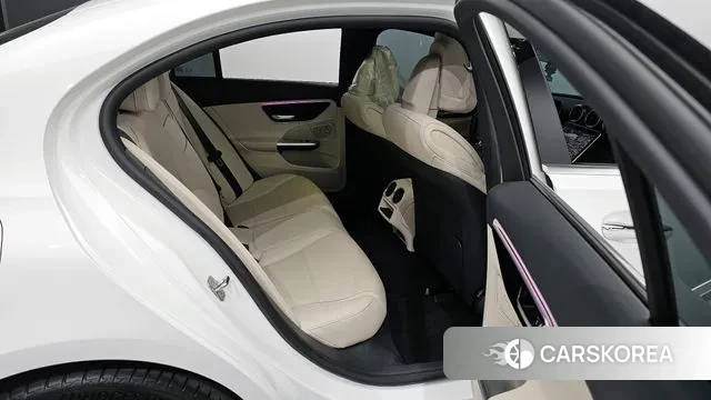 Mercedes-Benz C-Class W206 2024 Белый из Кореи, фото 3