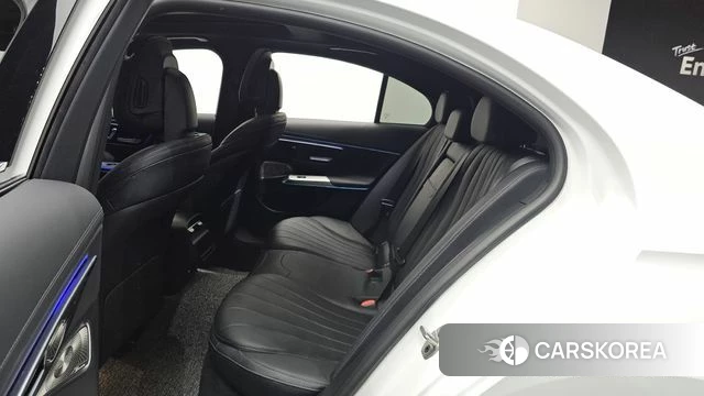 Mercedes-Benz E-Class W214 2024 Белый из Кореи, фото 3