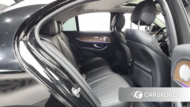 Mercedes-Benz E-Class W213 2020 Черный из Кореи, фото 3