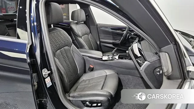 BMW 5 Series (G30) 2023 Синий из Кореи, фото 3