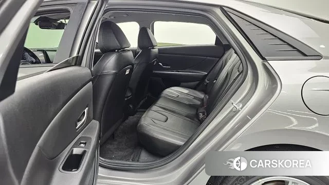 Hyundai Avante (CN7) 2021 Серебристо-серый из Кореи, фото 3