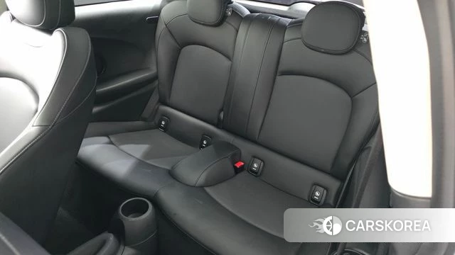 Mini Cooper D 2019 Темно-зеленый из Кореи, фото 3