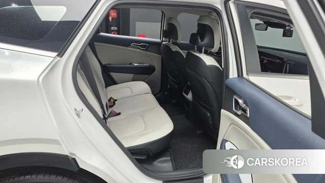 Kia Sportage 5th Generation 2022 Белый из Кореи, фото 3