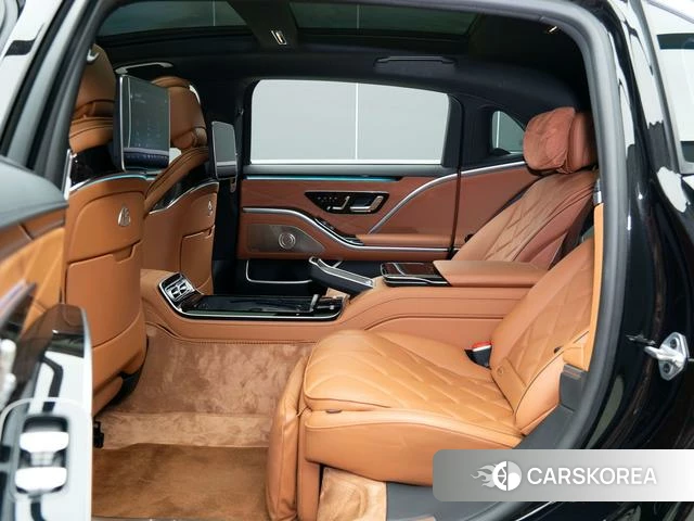 Mercedes-Benz Maybach S-class 2023 Черный из Китая, фото 3