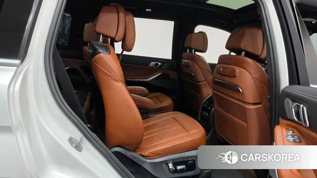 BMW X7 (G07) 2025 Белый из Кореи, фото 3