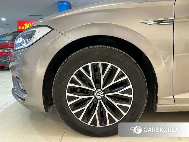 Volkswagen Sagitar 2020 Серебристо-серый из Китая, фото 3