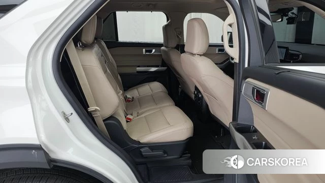 Ford Explorer 6th Generation 2022 Белый из Кореи, фото 3