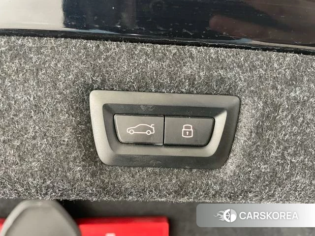 BMW 5 series 2023 Черный из Китая, фото 3