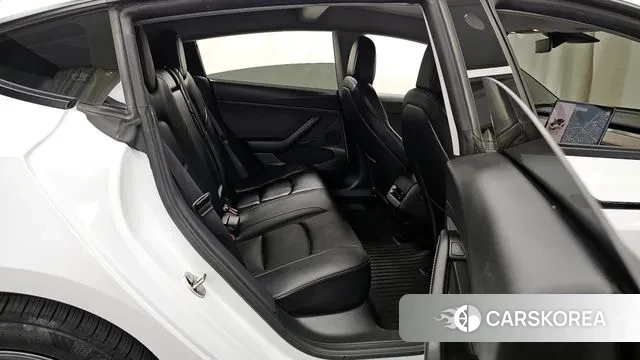 Tesla Model 3 2022 Белый из Кореи, фото 3