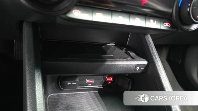 Kia The New K3 2nd generation 2021 Белый из Кореи, фото 3