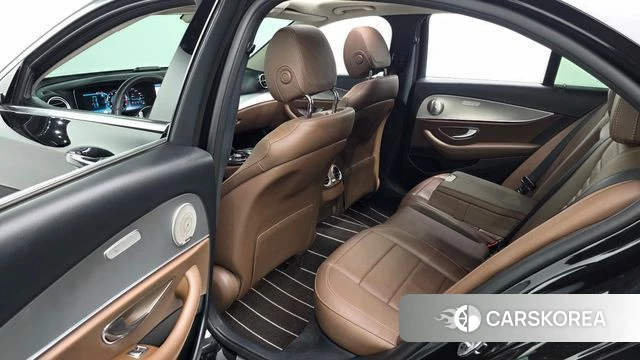 Mercedes-Benz E-Class W213 2019 Черный из Кореи, фото 3