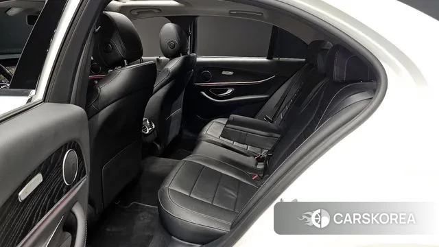 Mercedes-Benz E-Class W213 2020 Белый из Кореи, фото 3