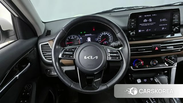 Kia Seltos 2022 Белый из Кореи, фото 3