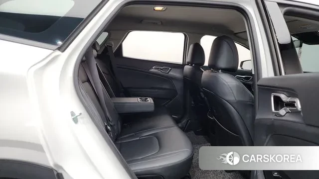 Kia Sportage 5th Generation 2023 Белый из Кореи, фото 3