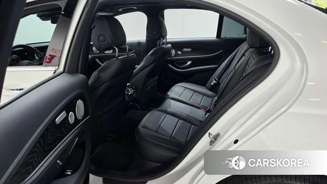 Mercedes-Benz E-Class W213 2022 Белый из Кореи, фото 3