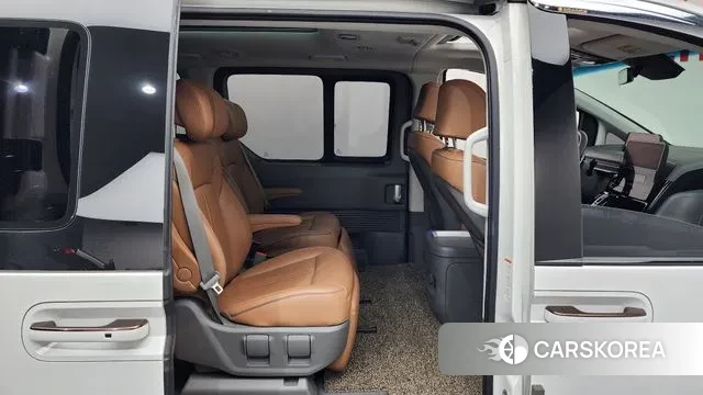 Hyundai Staria 2022 Белый из Кореи, фото 3