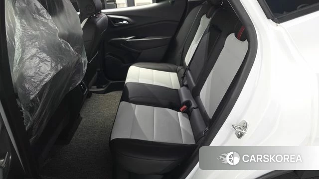 Chevrolet (GM Daewoo) Trax Crossover 2024 Белый из Кореи, фото 3