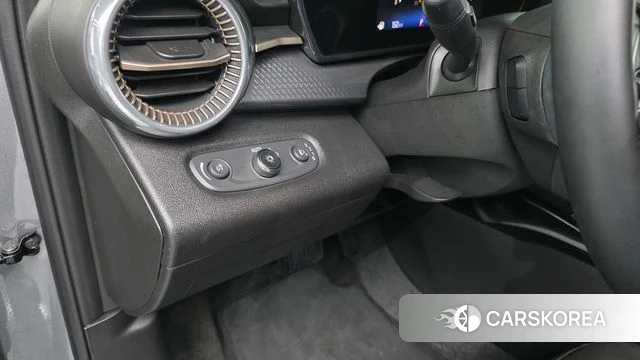 Chevrolet (GM Daewoo) Trax Crossover 2023 Серебристо-серый из Кореи, фото 3