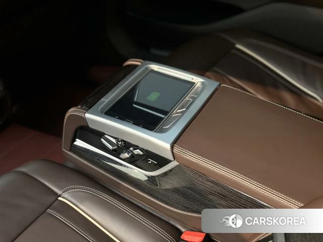 BMW 7 series 2021 Черный из Китая, фото 3