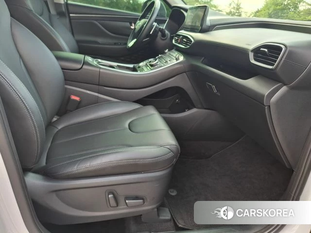 Hyundai The New Santa Fe 2022 Белый из Кореи, фото 3