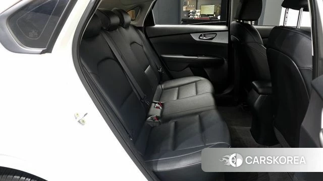 Kia The New K3 2nd generation 2021 Белый из Кореи, фото 3