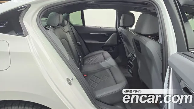 BMW 5 Series (G60) 2024 Белый из Кореи, фото 3