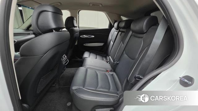 Genesis GV70 2023 Белый из Кореи, фото 3