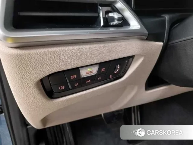 BMW 4 Series (G22) 2025 Небесно-голубой из Кореи, фото 3