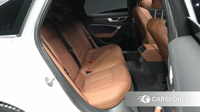 Audi A6 (C8) 2023 Белый из Кореи, фото 3