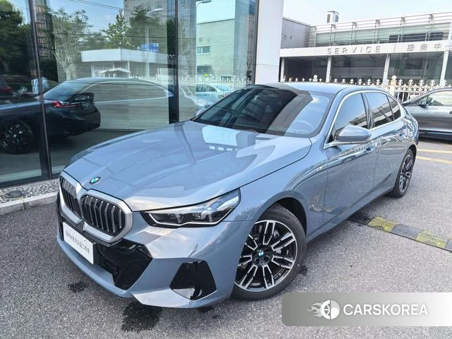 BMW 5 series 2025 Синий из Китая, фото 3