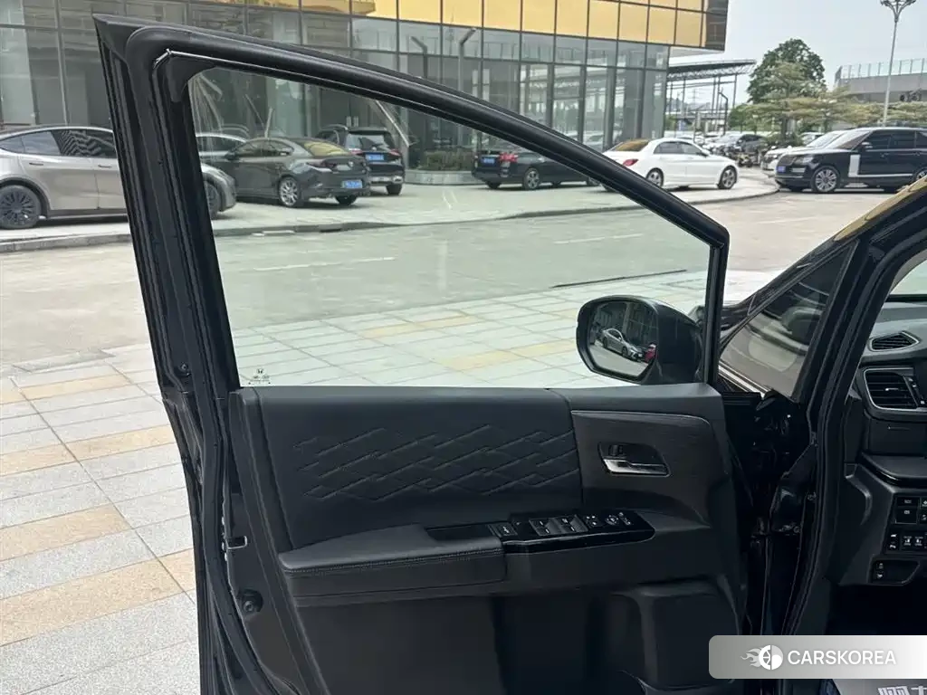 Honda Elysion 2023 Черный из Китая, фото 3