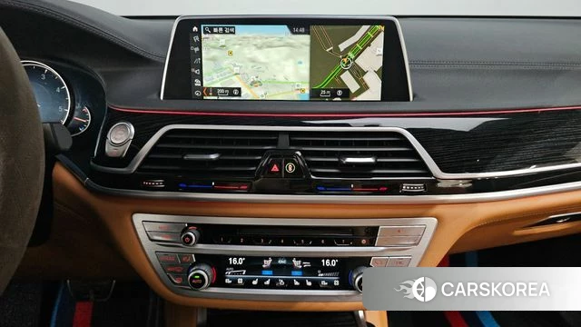 BMW 7 Series (G11) 2018 Черный из Кореи, фото 3