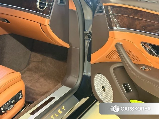 Bentley Flying Spur 3rd Generation 2021 Синий из Кореи, фото 3