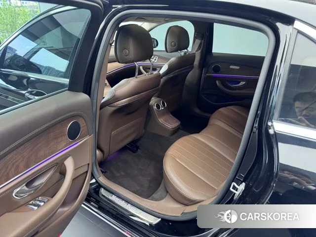 Mercedes-Benz E-class 2022 Черный из Китая, фото 3