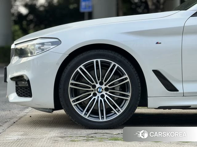BMW 5 series 2019 Белый из Китая, фото 3