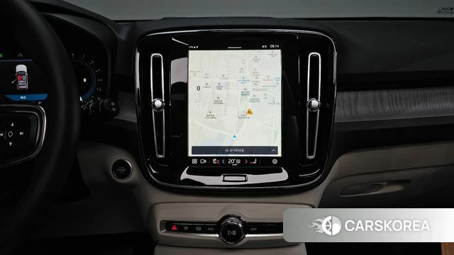 Volvo XC40 2024 Черный из Кореи, фото 3