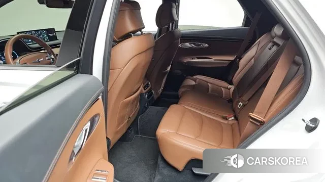 Genesis GV70 2022 Белый из Кореи, фото 3