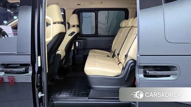 Hyundai Staria 2021 Черный из Кореи, фото 3