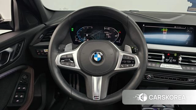 BMW 1 Series (F40) 2021 Белый из Кореи, фото 3