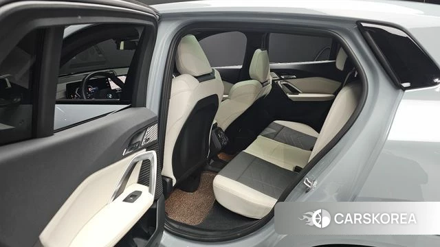 BMW X2 (U10) 2025 Серебристо-серый из Кореи, фото 3