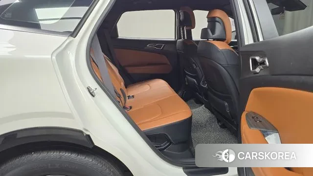 Kia Sportage 5th Generation Hybrid 2021 Белый из Кореи, фото 3