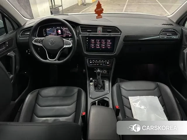 Volkswagen Tiguan second Generation 2023 Белый из Кореи, фото 3