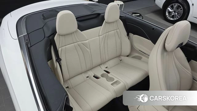 Mercedes-Benz CLE-Class C236 2024 Белый из Кореи, фото 3