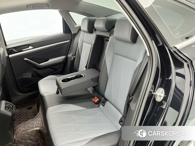 Volkswagen Lavida 2023 Черный из Китая, фото 3