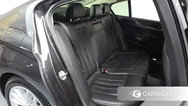 BMW 5 Series (G30) 2018 Серый из Кореи, фото 3