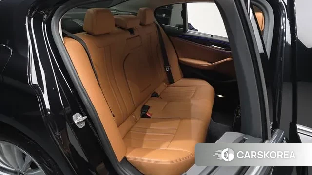 BMW 5 Series (G30) 2022 Черный из Кореи, фото 3