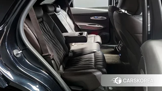 Genesis GV70 2021 Черный из Кореи, фото 3