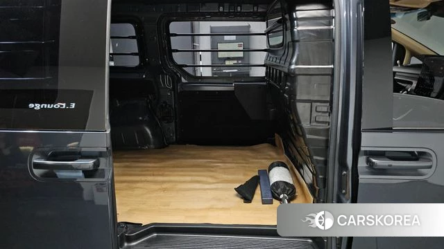 Hyundai Staria 2021 Серый из Кореи, фото 3