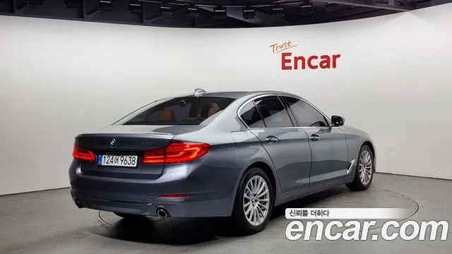 BMW 5 Series (G30) 2019 Серебряный из Кореи, фото 3